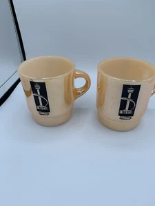 Tazzine da caffè vintage Fire King Peach Luster Torre delle Americhe Wemisfair '68 - Foto 1 di 5