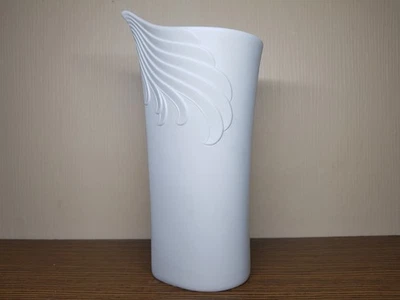 KAISER ★ Blumen-Vase ★ Bisquit Porzellan ★ Höhe 16,5 cm ★ außergewöhnliche Form - Bild 1 von 4