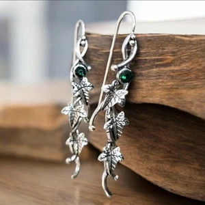 Orecchini pendenti foglia argento pietra verde ganci vite 2" bellissimi NUOVI con etichetta - Foto 1 di 10