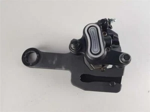 Harley Davidson Softail Universal Bremssattel Hinten mit Halter - Bild 1 von 4