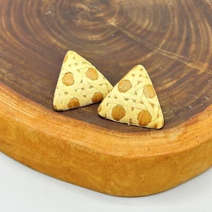 Vintage Caining Earrings Triangle Abstract Wood Weave Woven 1.25" Brown - Picture 1 of 8