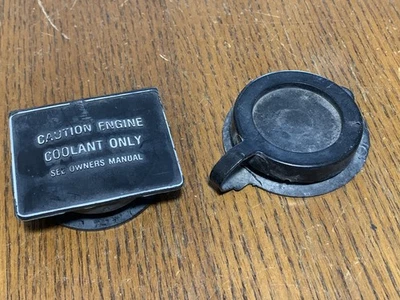 Tapa del tanque de refrigerante y tapa de botella de líquido para lavadora 78-91 Dodge Ram 1500 OEM Foto 1 de 2
