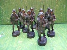9 Soldaten von Lisanto im Marsch, passend zu Elastolin und Lineol