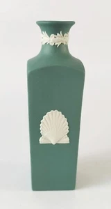 Wedgwood Jasperware Teal Green Vase Seashell - Picture 1 of 5