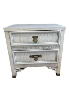 Vintage Dixie Furniture Asian Nightstand –White Lacquered Chinoiserie Side Table - Picture 1 of 9