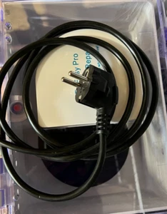 EU Käufer NUR 220 Volt Reparaturmaschine - 100 Zubehör - Bild 1 von 2