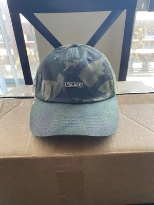 Sombrero de camuflaje Palace Foto 1 de 3