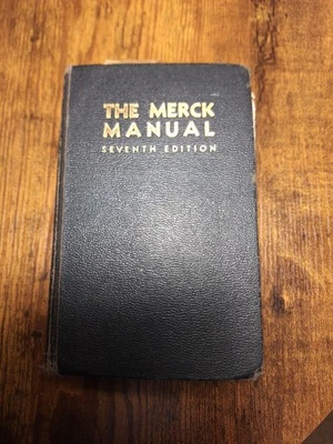 The Merck Manual Diagnosis & Therapy Hardcover 7th Edition 1st printing 1940 - Image 1 of 4
