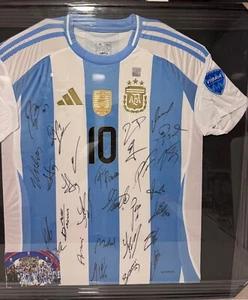 CAMISETA FIRMADA SELECCION ARGETINA CAMPEONES COPA AMERICA 24 CON COA - Imagen 1 de 8