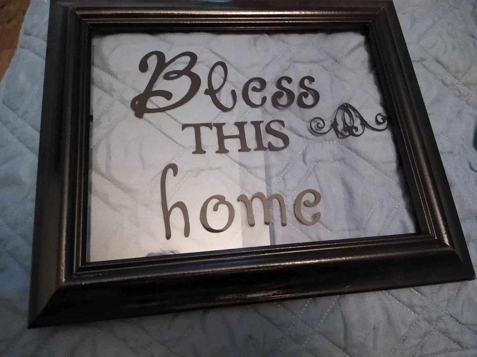 Letrero Bendice esta casa. Vidrio con marco de madera Foto 1 de 1