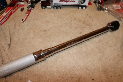 SNAP ON QD3R1600 1/2" Dr Adjustable Click Ratchet Torque Wrench 320–1,600 in-lb - Image 1 of 4