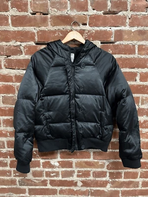 Old Navy 女式黑色羽绒夹克,尺寸 L,Y2K — 第 1/3 张图片