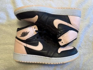 Nike Air Jordan 1 Retro High OG GS 'Crimson Tint' 575441-081 Youth taglia US: 5,5Y - Foto 1 di 8