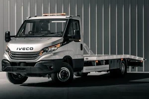 2025 3.0 210BHP AUTO IVECO DAILY 7.2 TONNE RECOVERY TRUCK CAR TRANSPORTER - Picture 1 of 24