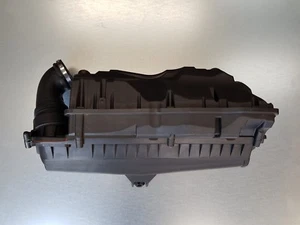 Luftfilterkasten manuell für Citroen C3 1.4 Benzin V7595887-80 V7593312 Bj 2011  - Bild 1 von 8