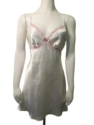 APT. 9 INTIMATES Para Mujer Nuevo Con Etiquetas Satén Chemise Camisón Borde de Encaje Talla S Líquido Brillante Foto 1 de 4