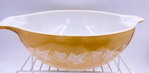 Pyrex Sandalwood Cinderella Mixing Bowl 444 4 quart Tan and White - Picture 1 of 9