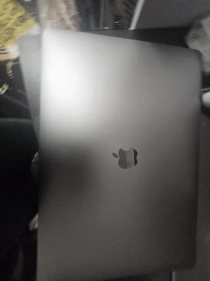 MacBook Pro 2019, 16 Zoll - Bild 1 von 4