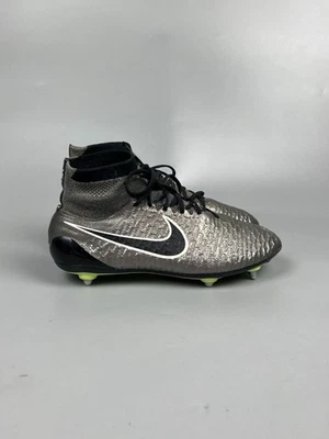 Para hombres Nike Magista Obra Paquete Cromo Líquido ACC Metal Estaños Talla US 9.5, EU 43 Foto 1 de 4