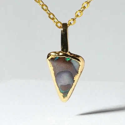 Colgante de ópalo rosa australiano vintage "lanza" oro vermeil de 18 quilates Foto 1 de 4