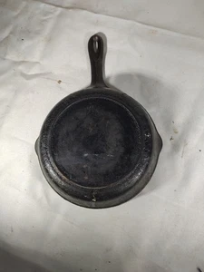 Sartén de hierro fundido vintage 8 1/4" No. 5 sin marca  - Imagen 1 de 9