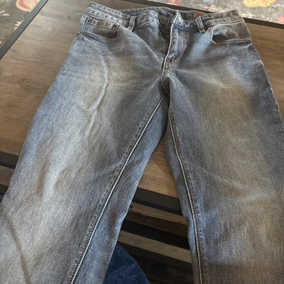 Jeans ajustados de pierna recta azul claro de mezclilla talla 30 de Asos para mujer usados en excelente estado Foto 1 de 4