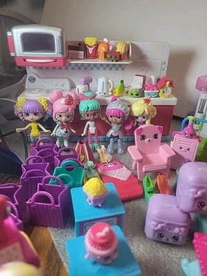 Shopkin 5 Dolls 5 Cars Play Sets large Lot - Image 1 of 4