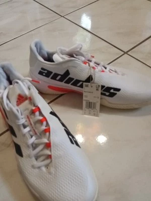 Zapatillas Tenis Adidas Barricade Blancas con Parte Superior de Malla y Suela de Goma Foto 1 de 4