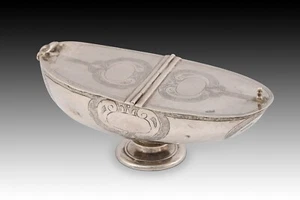 Silver boat censer. Spain, 17th century. - Picture 1 of 13