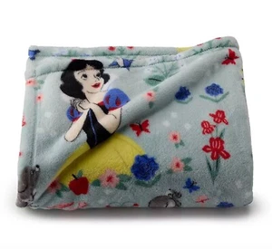 The Big One Disney Princess Snow White SuperSoft Oversized Plush Throw 5ft x 6ft - Picture 1 of 3