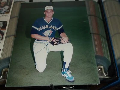 JIMMY KEY AUTOGRAPHED TORONTO BLUE JAYS 8 X 10 PHOTO (C)  - Image 1 of 2