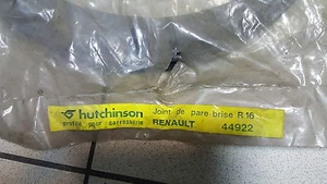 RENAULT 16 FRONT WINDSCREEN JOINT - Bild 1 von 2