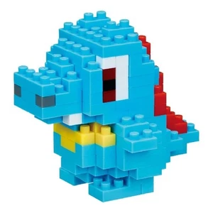 Juego de construcción NanoBlock Pokemon Series Totodile NBPM_031 - Imagen 1 de 2