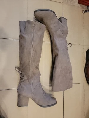 Botas hasta la rodilla beige bambú cremallera talla 8,5 vegano suade  Foto 1 de 4