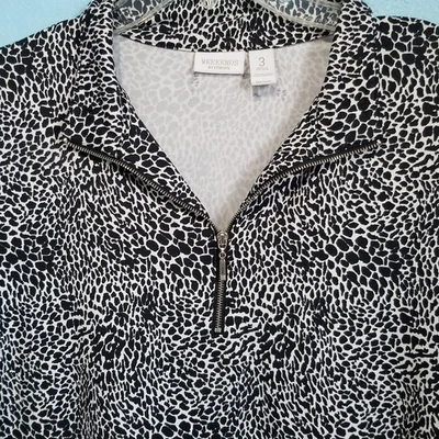 Camisa de Golf Weekends Chico’s Top Talla 3/XL Estampado Animal Negra Blanca 1/4 Cremallera S/S Foto 1 de 4