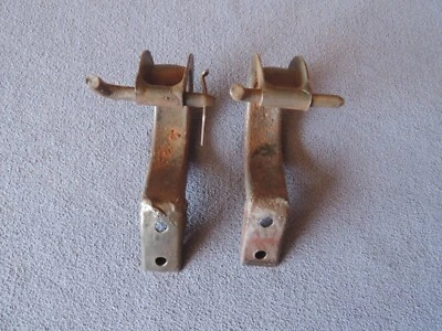 Пара б/у оригинальных петель крышки багажника Alfa Romeo GIULIETTA Giulia SPRINT - Изображение 1 из 4