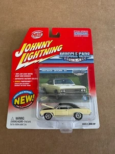 Johnny Lightning Muscle Cars USA 1966 Buick Skylark GS D17 - Picture 1 of 1