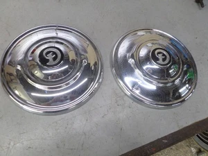 DAIMLER V8 250 HUB CAPS - Picture 1 of 2