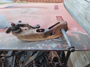 Charger GTX Road Runner 1973 1974 Satilite Mopar diestro Passeng brazo de control inferior OEM - Imagen 1 de 7