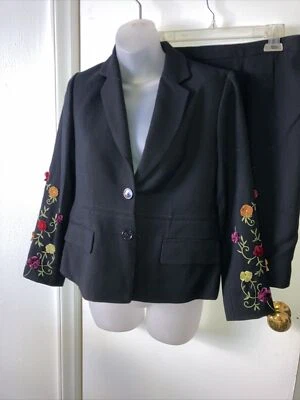 Exquisite SAKS FIFTH AVE Rickie Freeman TERI JON Black Wool Skirt Suit , FLOWERS - Image 1 of 4