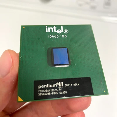 FSB Intel Pentium III SL3XY 733 MHz vintage 733/256 Ko/133 MHz 370 1,7 V - Image 1 of 2