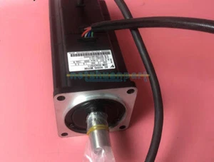 ONE NEW Yaskawa servo motor SGM-02A3YB11 - Picture 1 of 4