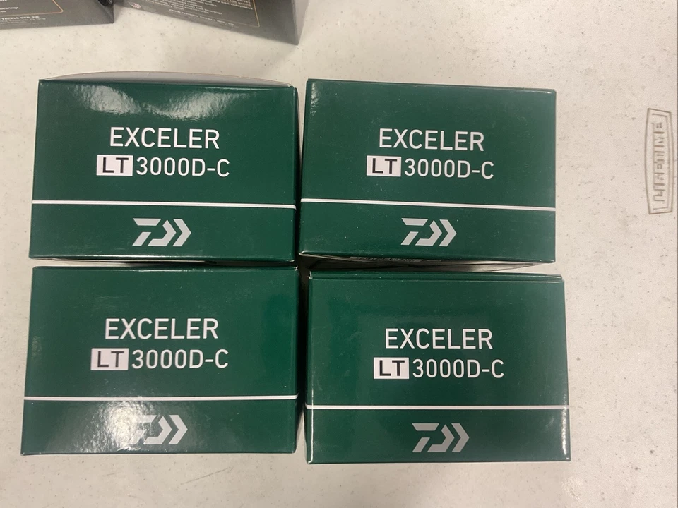 Daiwa Exlt4000d-c Exceler LT 4000d Spinning Reel Carbon Light Body