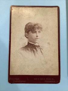 Pfeifer Photographer Columbus Ohio Vintage Cabinet Card Woman Looking On - Picture 1 of 8