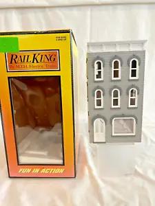 MTH-30- 9078 " NIB" 3 STORY ILLUMINATED TOWNHOUSE - Picture 1 of 2