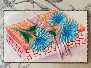 Ancienne Carte postale fantaisie livre fleur Gaufrée Tissus Rose Amour - Bild 1 von 3