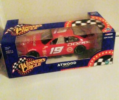 Nuevo en caja 2000 "Winners Circle" Casey Atwood #19 Dodge ~ NASCAR fundido a presión 1:24  Foto 1 de 2