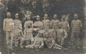 Cartolina Austria Esercito Ungherese, Ufficiali, Ritratto di Gruppo, Viaggiata - Foto 1 di 2