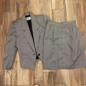 Kasper For ASL Womens 2 Piece Skirt Suit Gray Pockets Long Sleeve Petites 8P - Picture 1 of 5