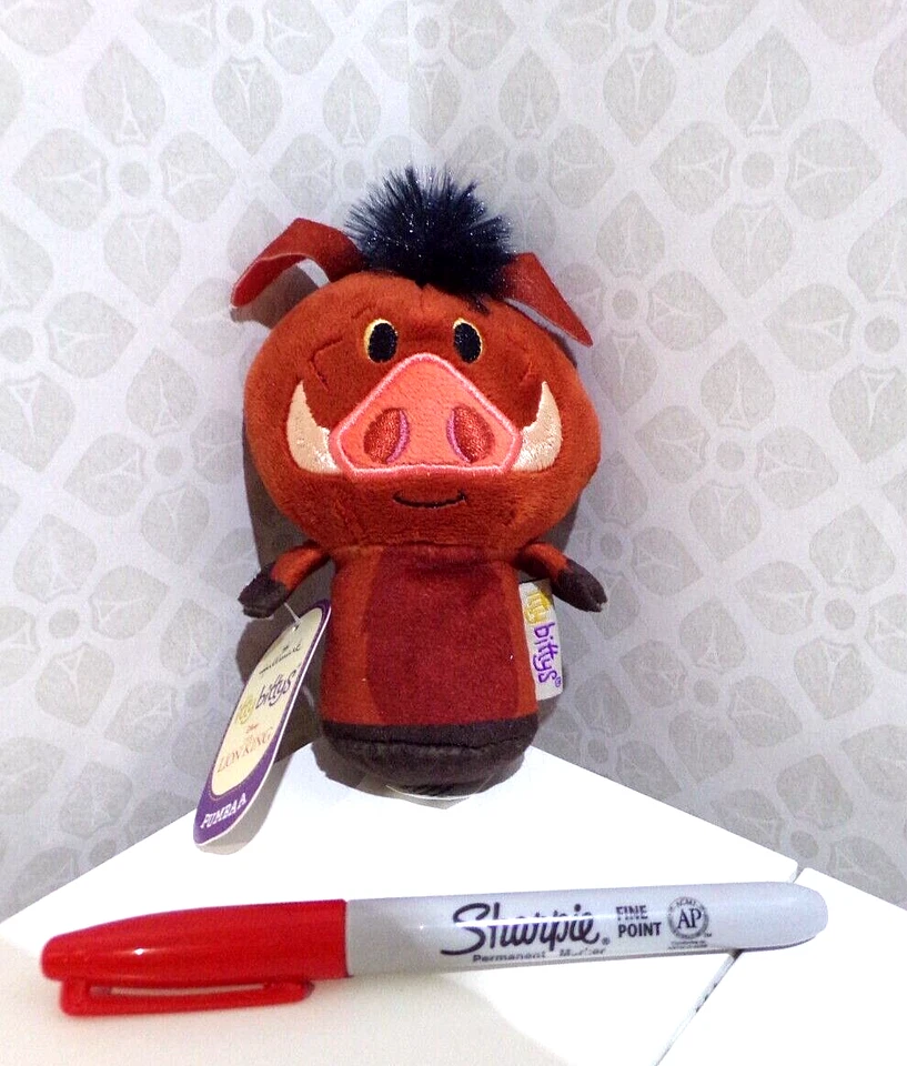 Новая с этикетками мягкая игрушка Hallmark ITTY BITTYS Disney The Lion King PUMBAA 13 см НОВАЯ - Изображение 1 из 1